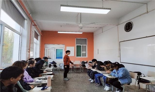 【完满演绎·课堂篇】演精彩人生,绎高尚品德——远景学院音乐剧之创意演绎