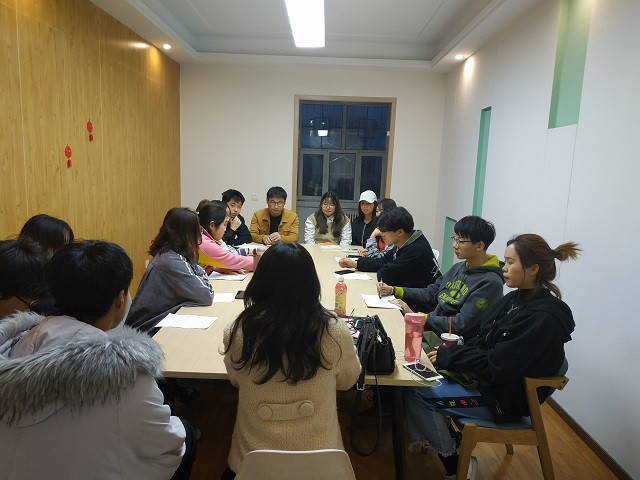 【书院直击·导师篇】探赜索隐 钩深致远——远景学院2018级“影视零距离,经典伴我行”导师活动