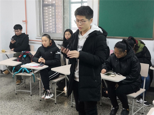 【完满演绎·课堂篇】辩一题而有知,论纵横而明志——记演讲学课堂辩论赛