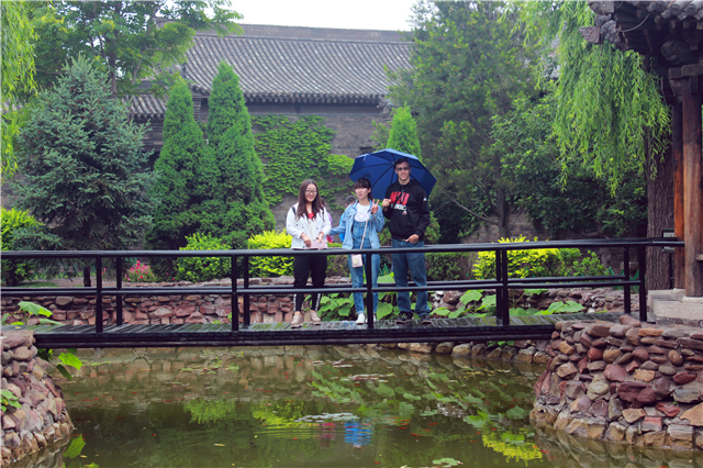 【NIU and St.Mary’山西行】在那座阴雨的小城里,我不能忘记你――记NIU和北爱尔兰荣誉生平遥之旅