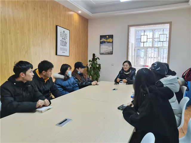 【悦读时间·导师篇】待书以诚,以书会友——远景学院赵晨倩导师读书分享会