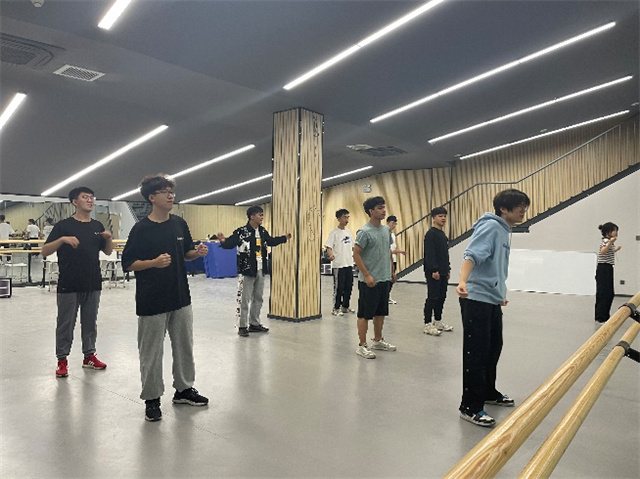 【完美演绎·课堂篇】轻歌曼舞:从欣赏到舞蹈