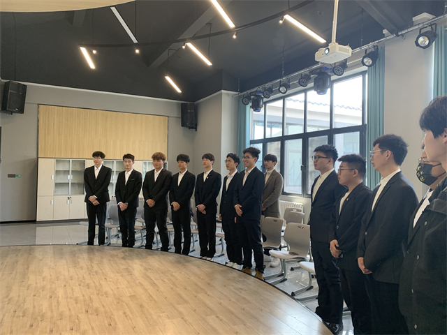 【完满演绎·课堂篇】叮!你的礼仪小指南上线啦~