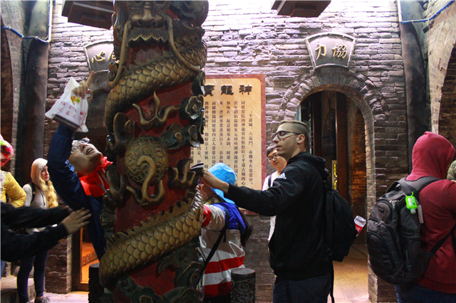 【NIU and St.Mary’山西行】在那座阴雨的小城里,我不能忘记你――记NIU和北爱尔兰荣誉生平遥之旅