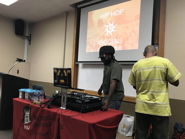【远景学院NIU荣誉生项目专题报道十四】学习HIPHOP,舞出远景荣誉生自己的Style