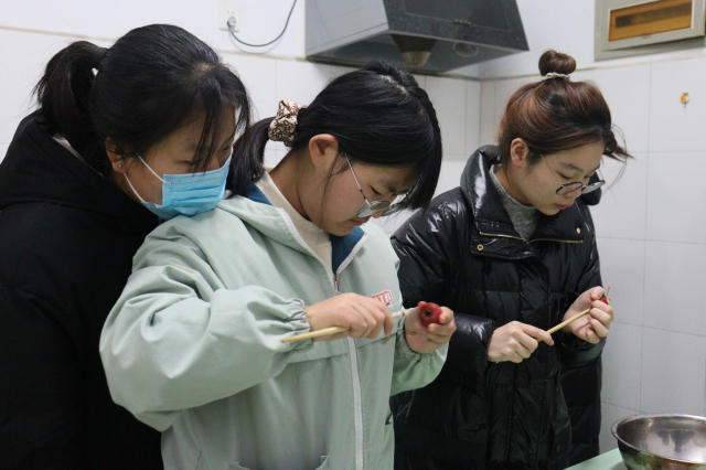 【书院直击·导师篇】师生携手浇筑五彩之果,学长助力畅谈成长之梯
