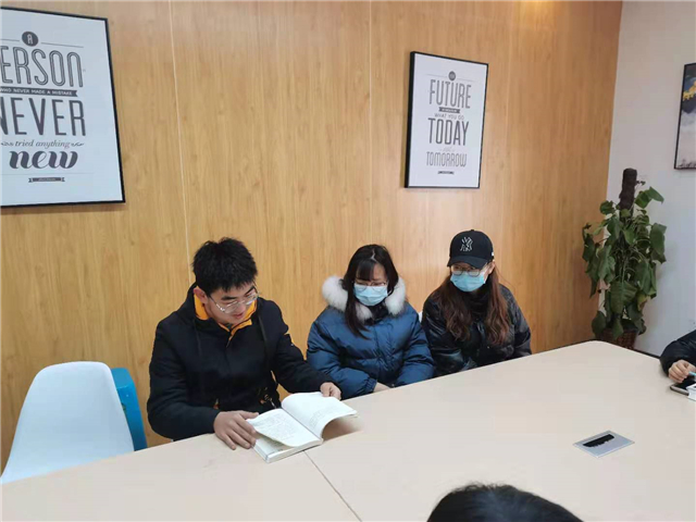 【悦读时间·导师篇】待书以诚,以书会友——远景学院赵晨倩导师读书分享会