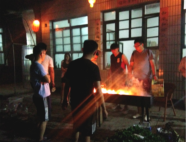 燃烧你我 烤出饥情——记远景学院学生会烧烤活动