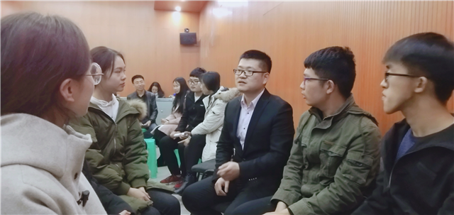 【世界哲学日·哲谭篇】“你好,卡尔·马克思!”——跨时空、跨学科与思想家对话
