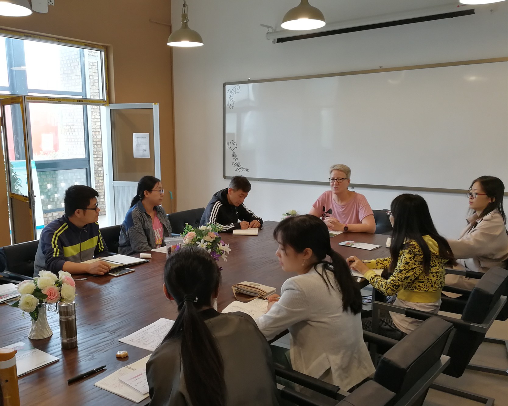 远景学院召开2017荣誉生选拔总结暨新学期工作部署会议