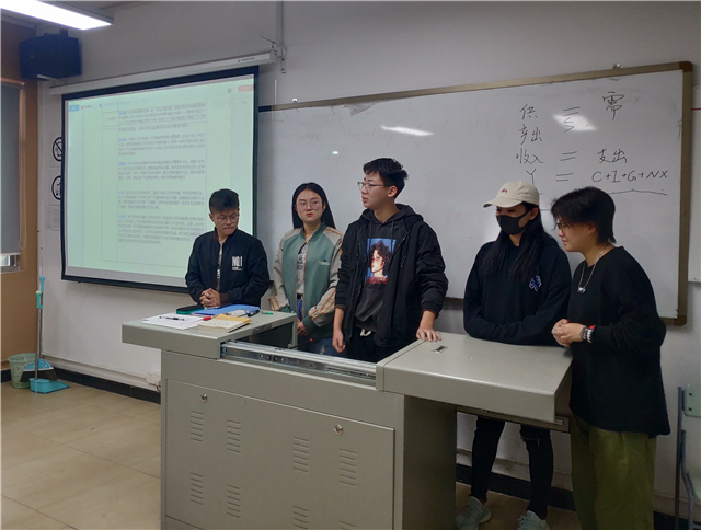 【完满演绎·课堂篇】远景学院实践报告课(三)实践让理论知识具体化——《西方经济学》课程平遥国际摄影展社会实践成果展