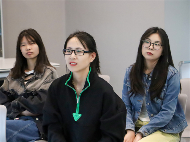 【远景大讲堂】素琴挥雅操,清声随风起——青年古琴演奏家刘雨朦做客远景大讲堂