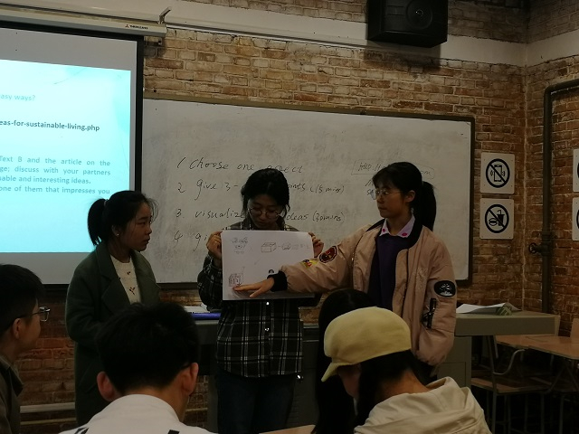 【完满演绎·课堂篇】关乎身边,关乎责任,关乎未来——远景学院外语文化节之绿色英文画报活动